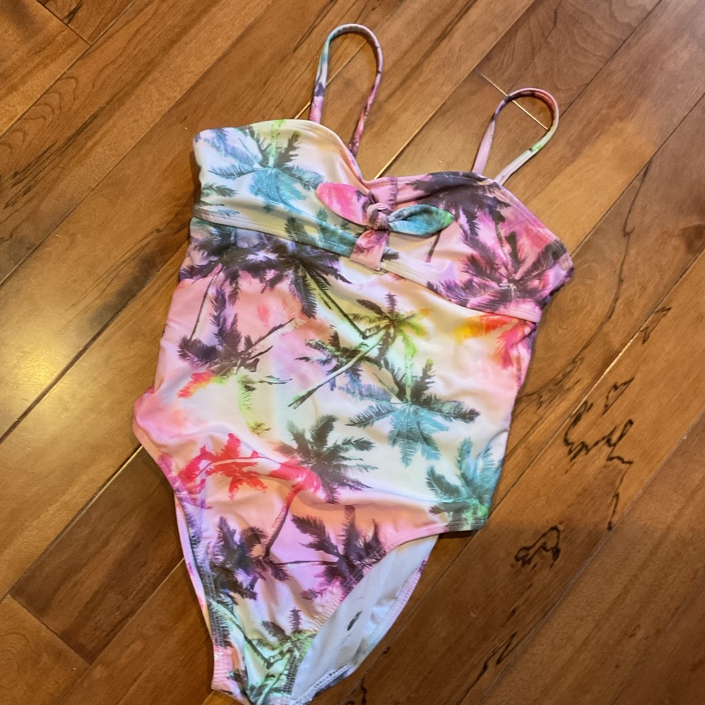 Tropical Palm Tree Print Swimsuit size extra large in perfect condition